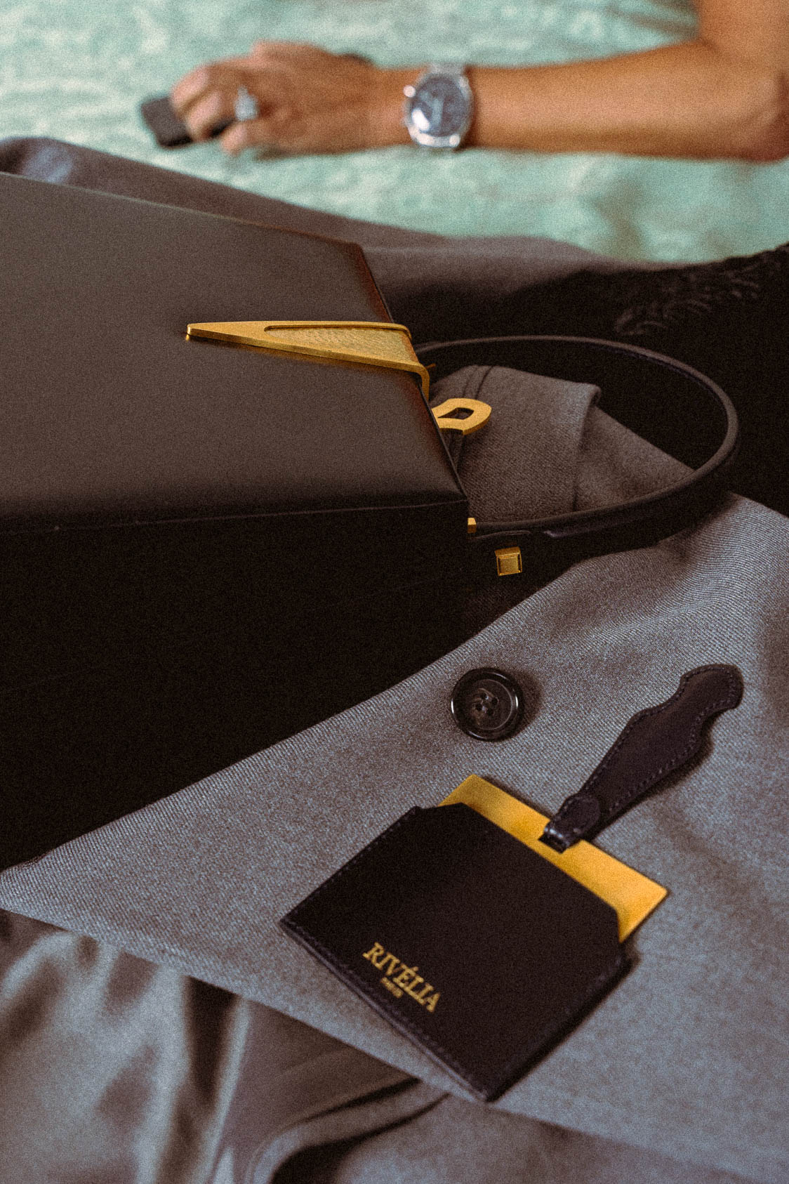 Specchietto con borsa Trapeze collezione di lusso elegante